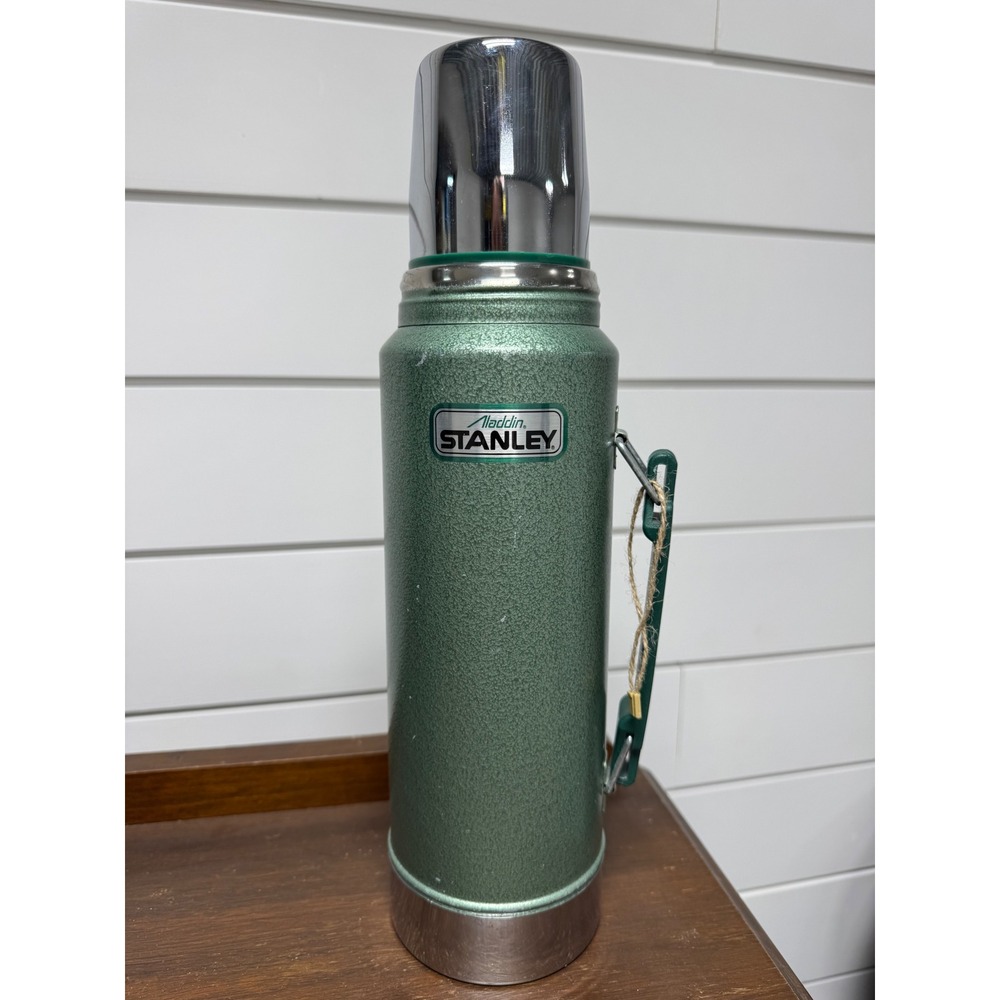 Vintage Aladdin Stanley Thermos Hammertone Green 1 Quart A-944DH Vacuum Bottle